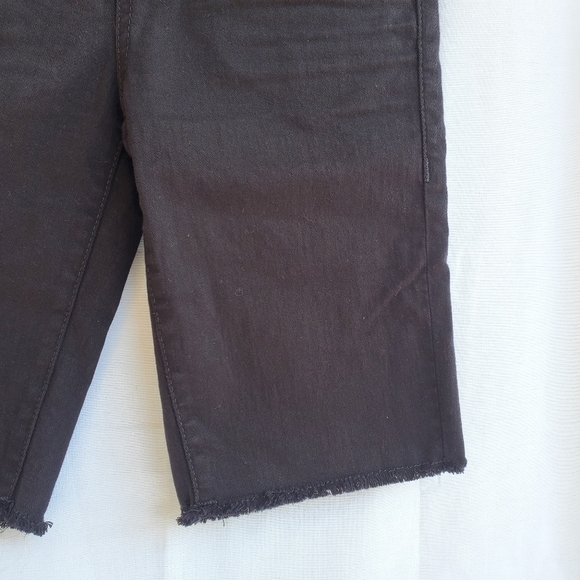 NWT True Religion Boys' Geno Frayed Denim Jean Short Sz 14 - Picture 9 of 13